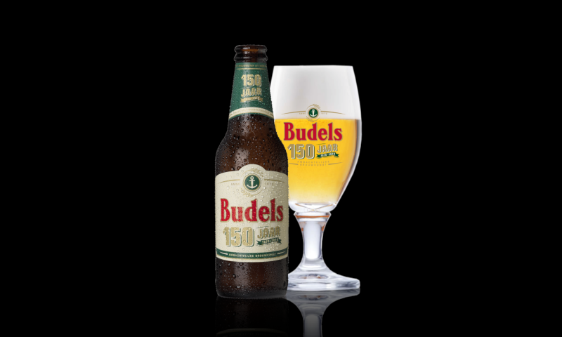 Budels bier 150 jaar flesje en glas